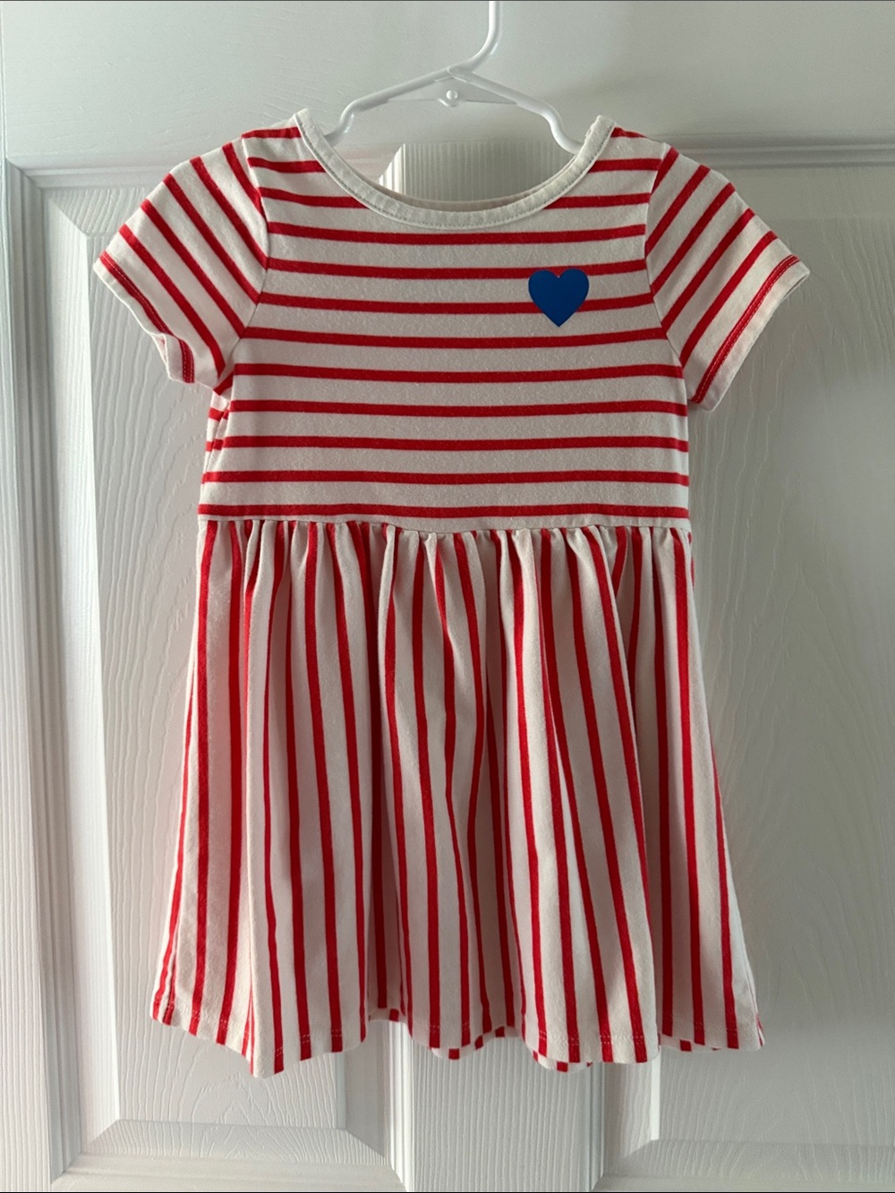 Cat & Jack Red & White Striped Short-Sleeve Dress Blue Heart Detail, Size 3T